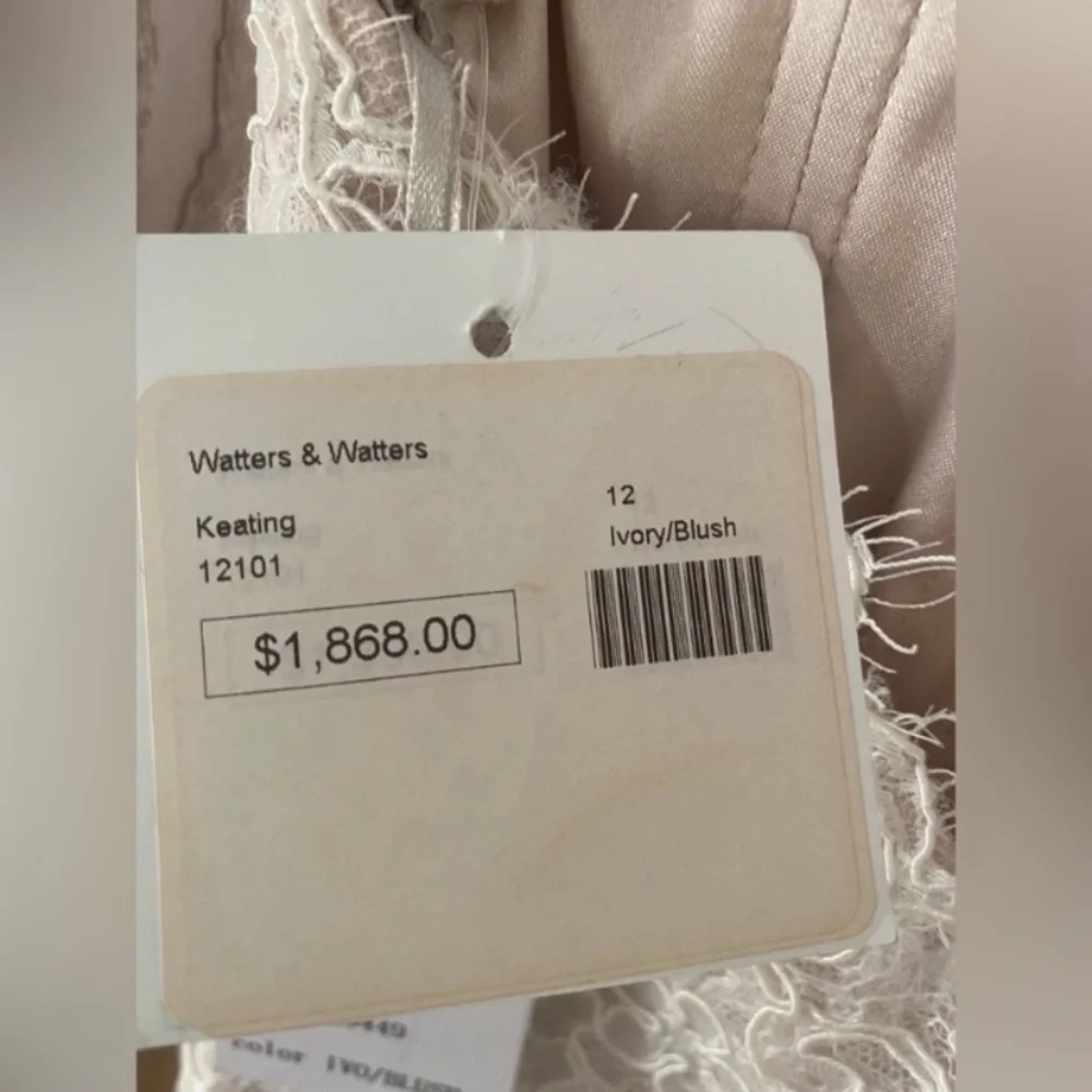 Wtoo Lace Wedding Dress - Picture 4 of 14